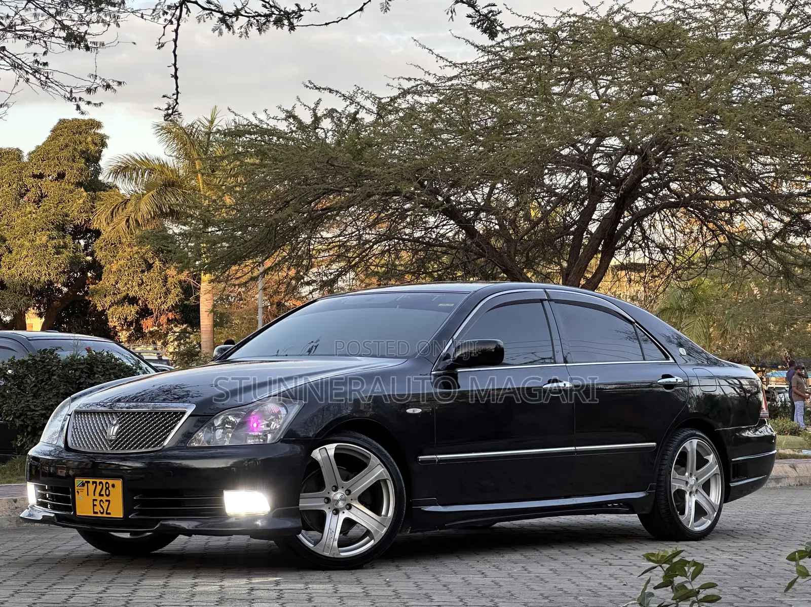 Toyota Crown Royale 2005 Black