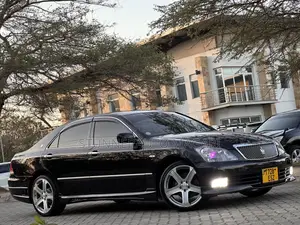 Toyota Crown Royale 2005 Black