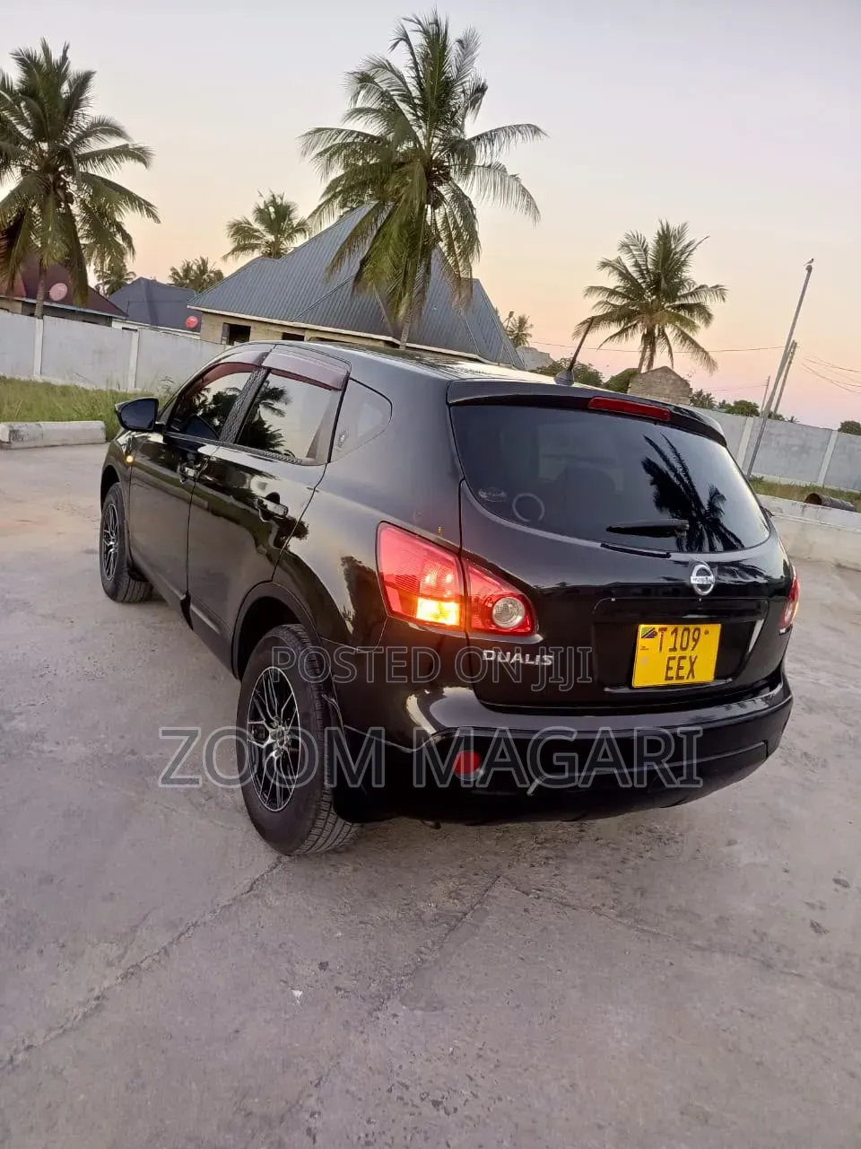 Nissan Dualis 2010 Black