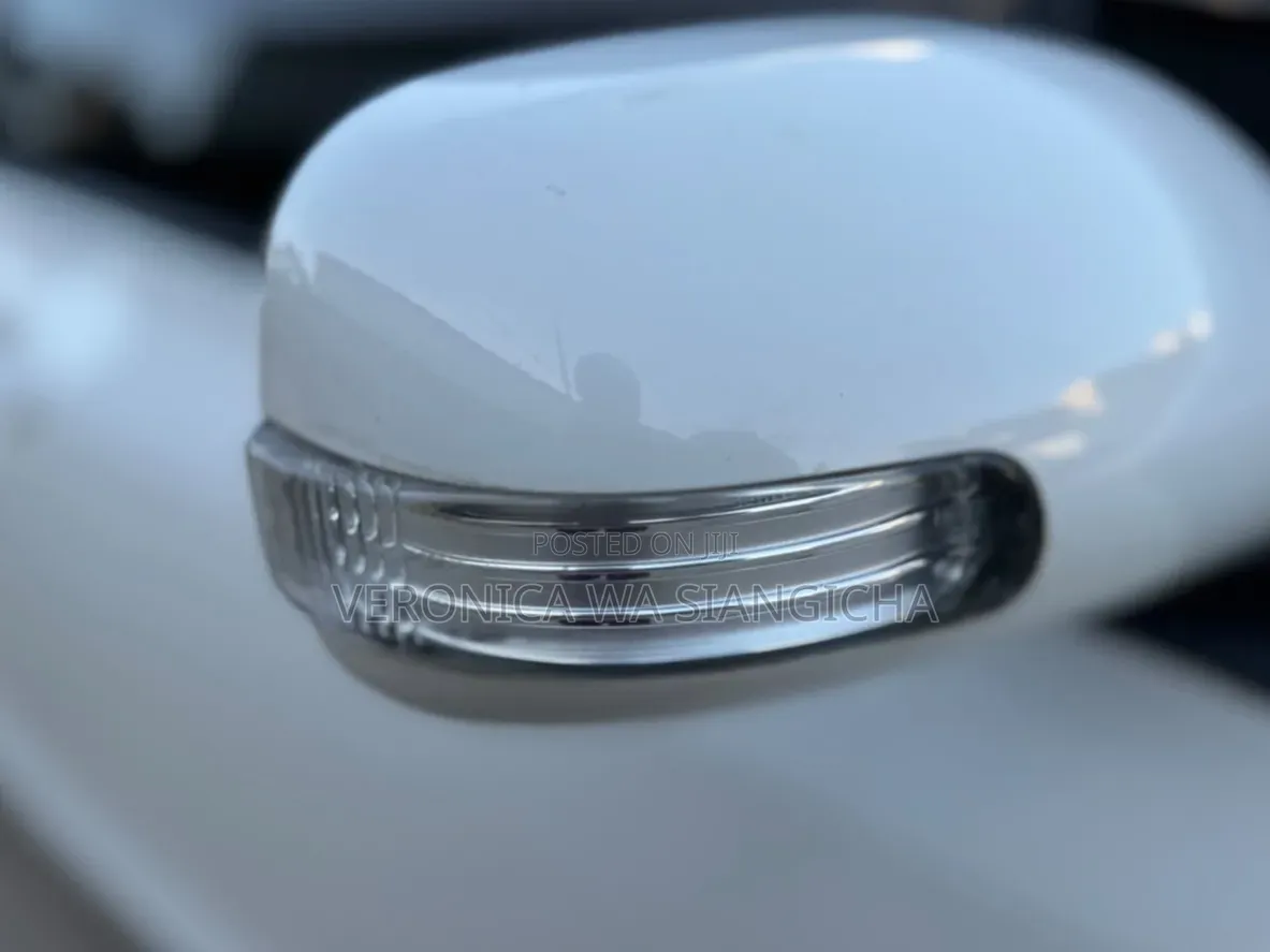 Toyota Vitz 2009 White
