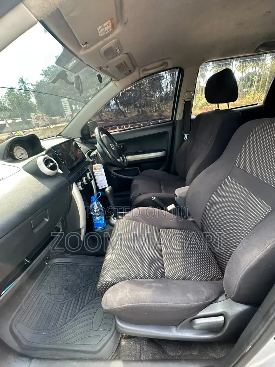 Toyota IST 2004 Silver