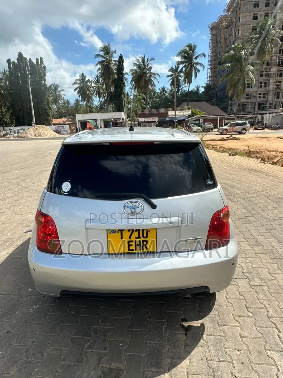 Toyota IST 2004 Silver