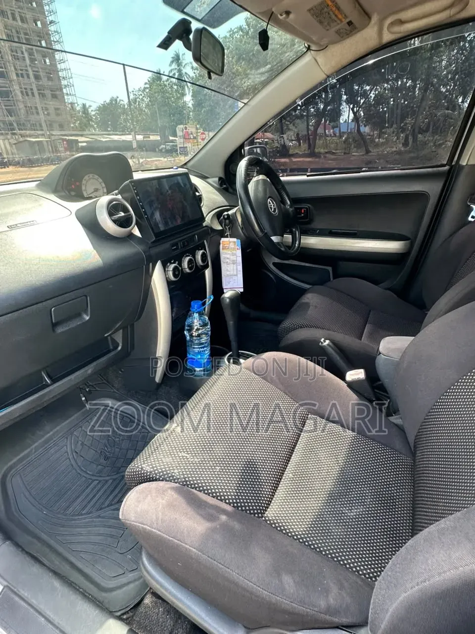 Toyota IST 2004 Silver