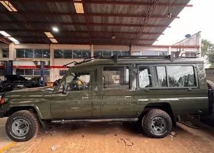 Toyota Land Cruiser 2011 Green