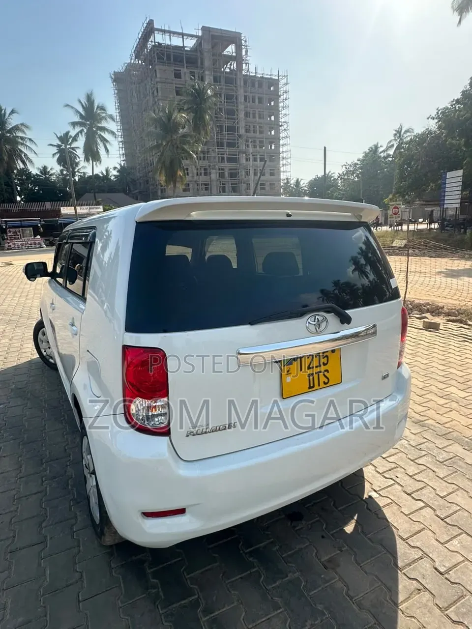 Toyota Corolla Rumion 2011 Pearl