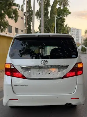 Toyota Alphard 2.4 Petrol FWD 2010 White