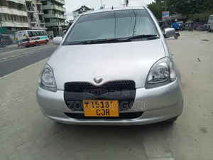 Toyota Vitz 2002 Pink