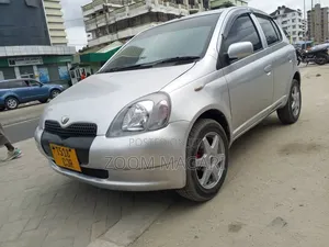 Toyota Vitz 2002 Pink