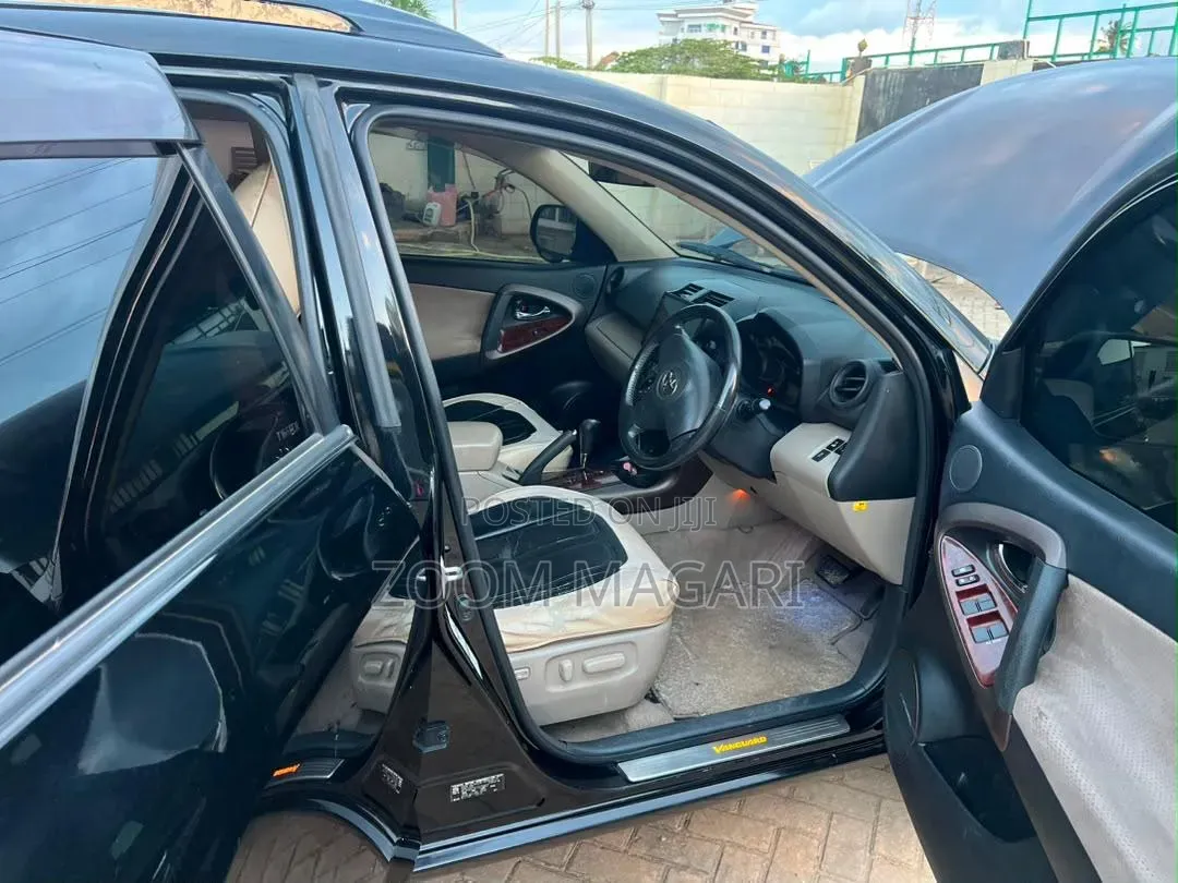Toyota Vanguard 2009 Black