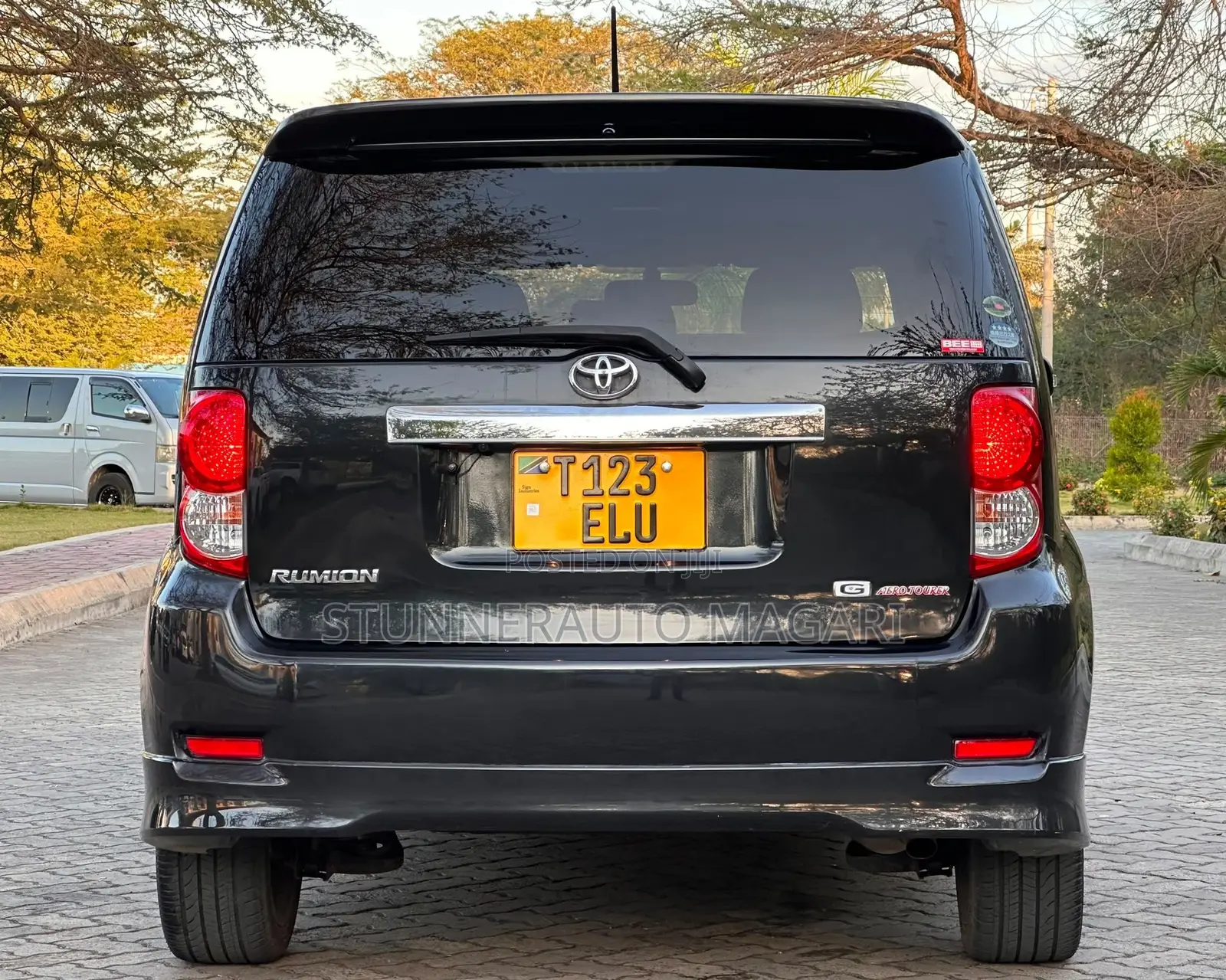 Toyota Corolla Rumion 2009 Black