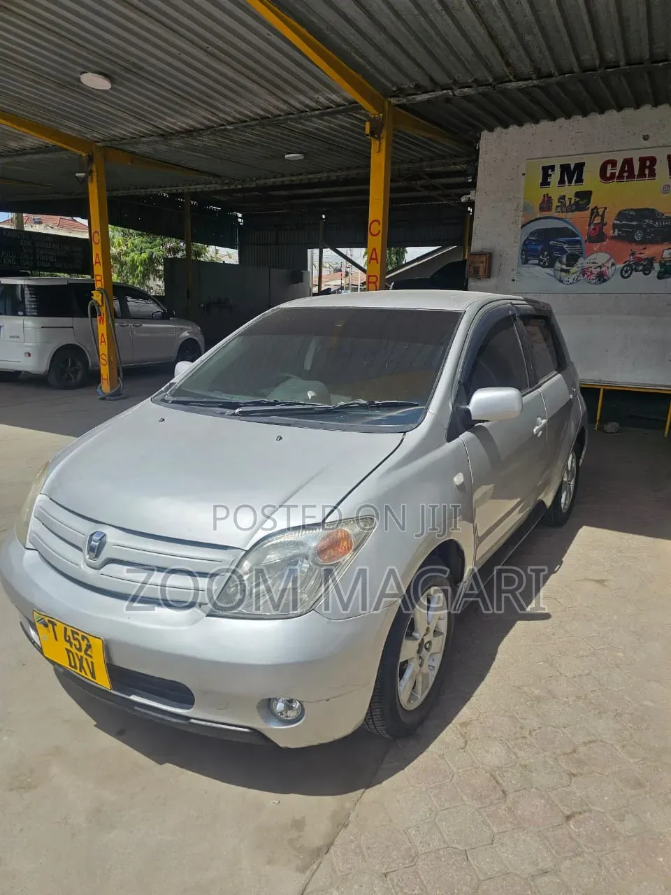 Toyota IST 2005 Silver