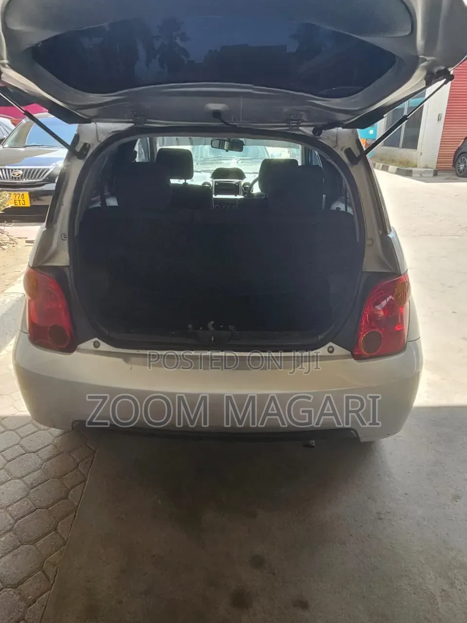 Toyota IST 2005 Silver