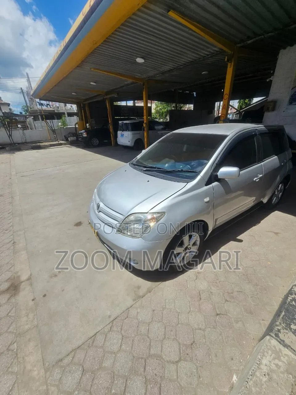 Toyota IST 2005 Silver