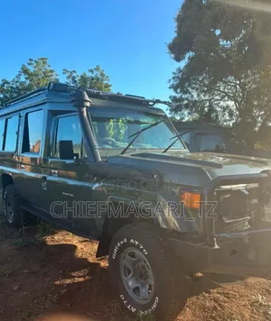 Toyota Land Cruiser 2012
