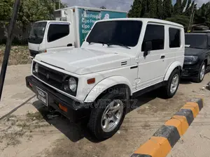 Suzuki Samurai 1993 White