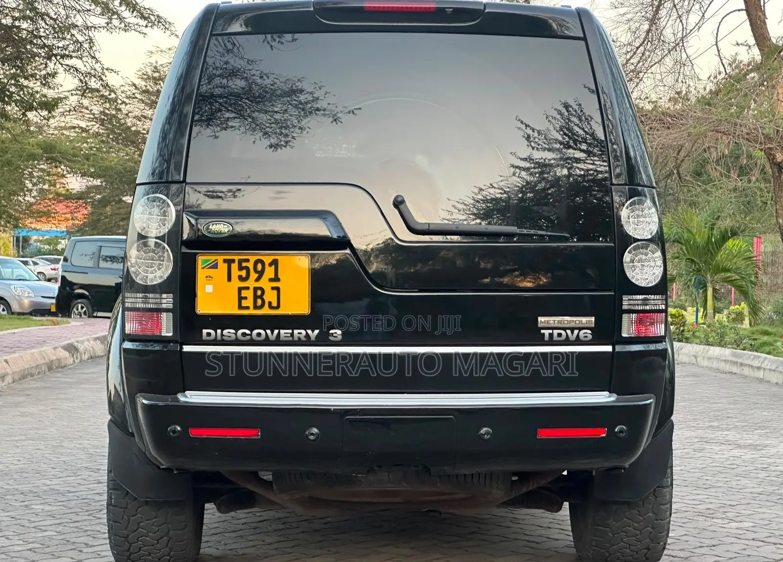 Land Rover Discovery 2010 Black