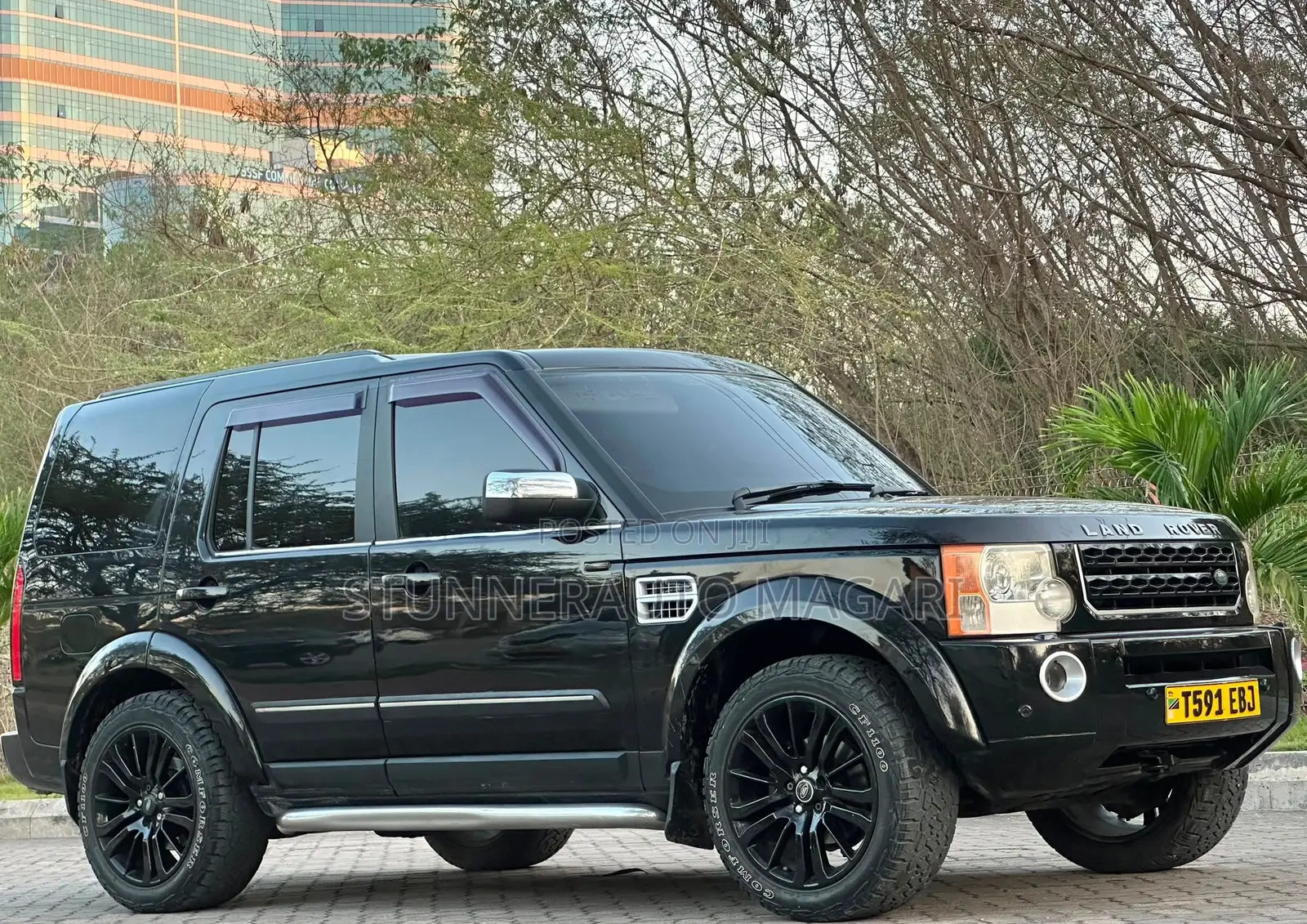 Land Rover Discovery 2010 Black