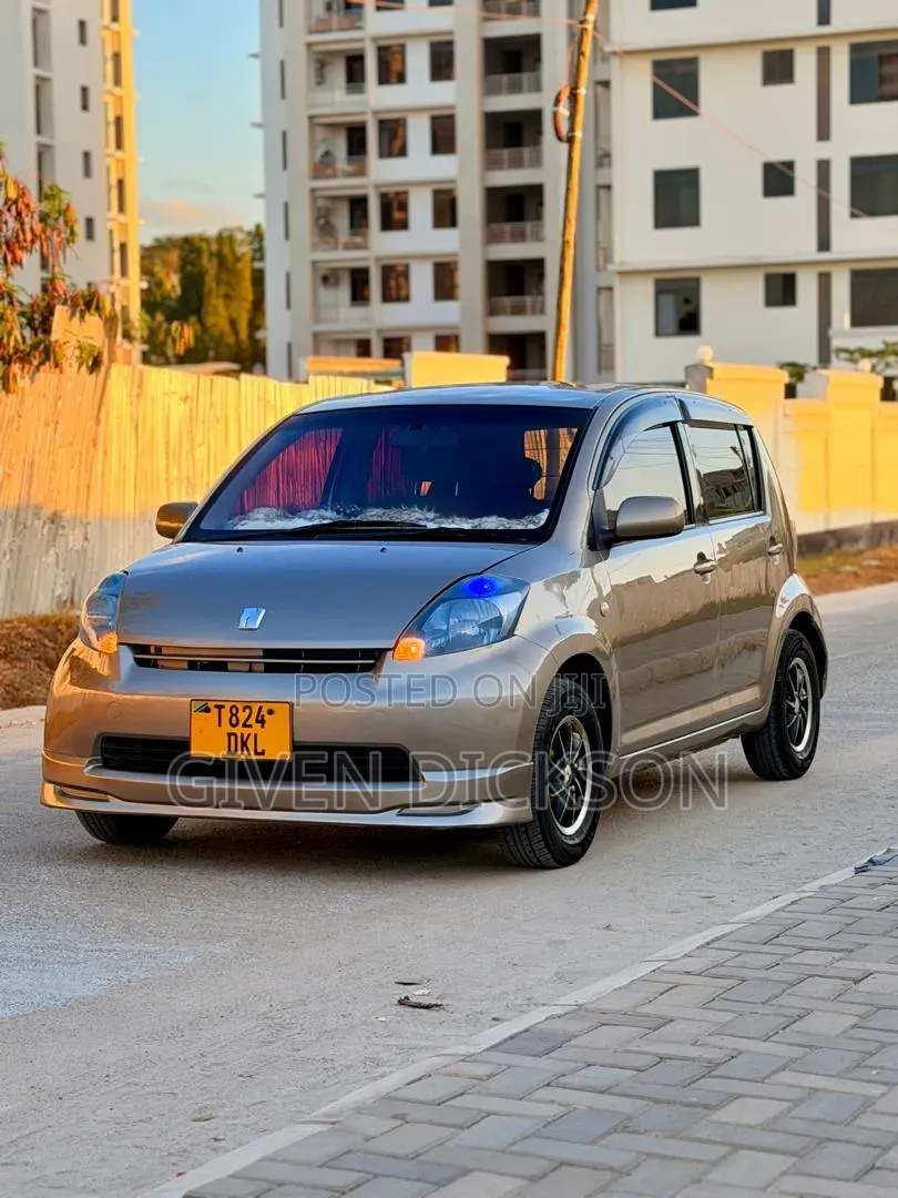 Toyota Passo 2007 Silver