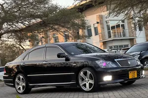 Toyota Crown 2006 Black
