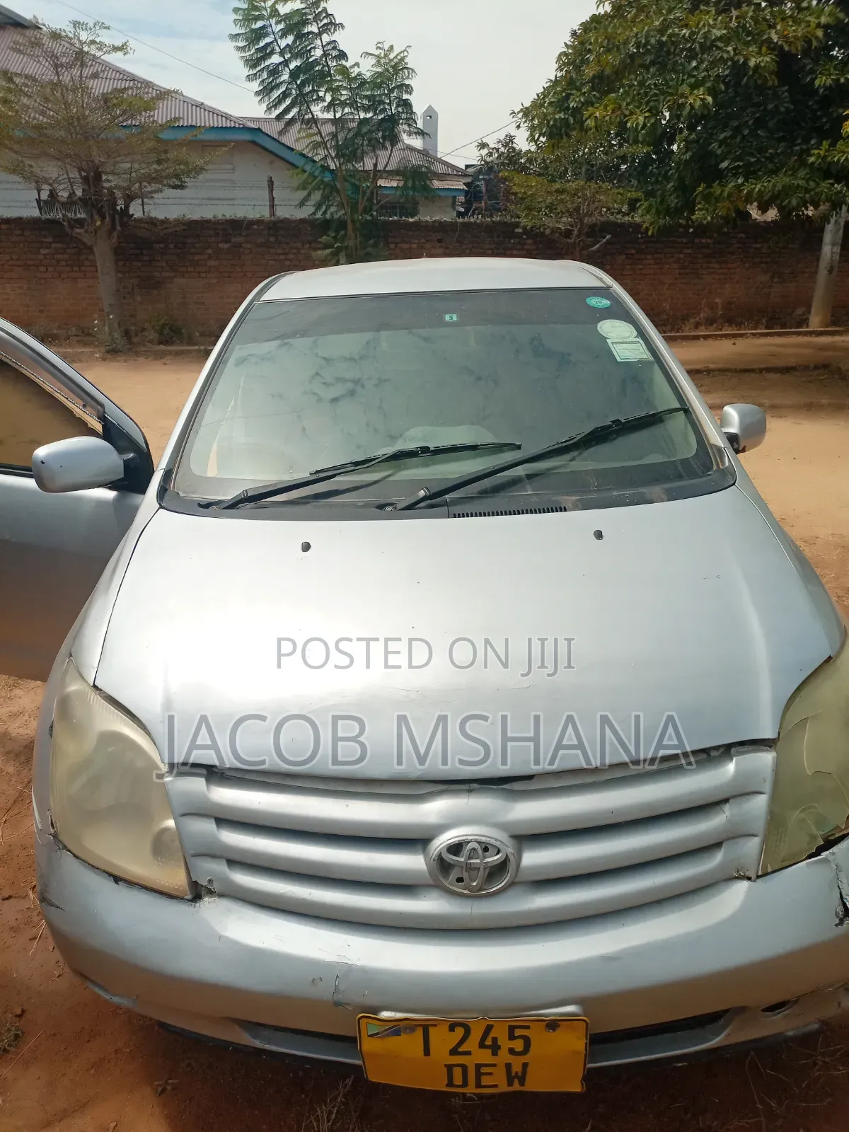 Toyota IST 2003 Silver