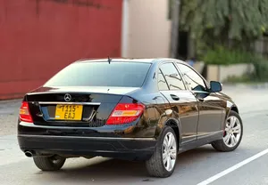 Mercedes-Benz C200 2010 Black