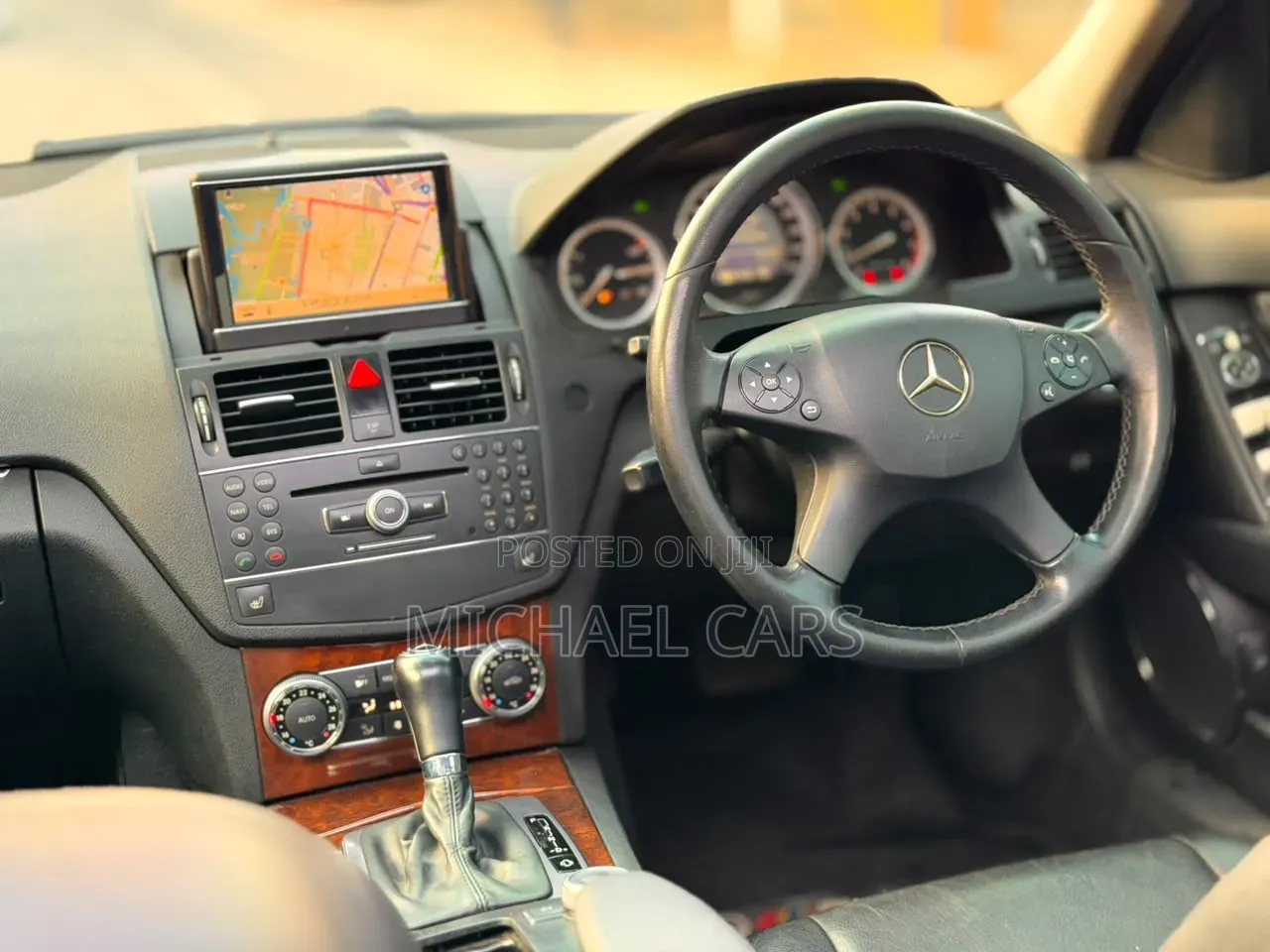 Mercedes-Benz C200 2010 Black