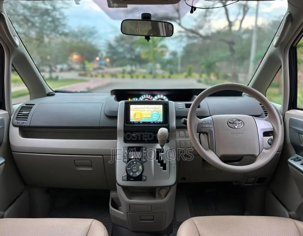 Toyota Noah 2009 Black