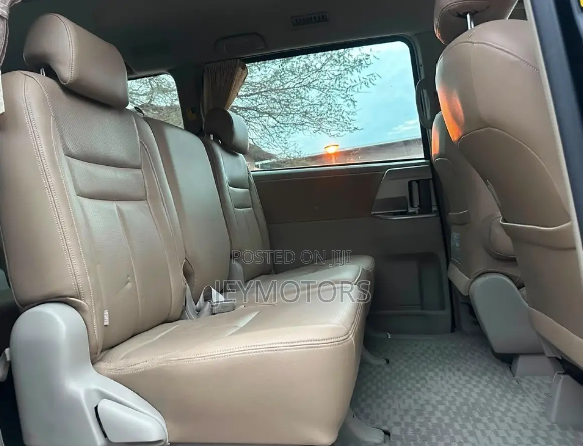 Toyota Noah 2009 Black