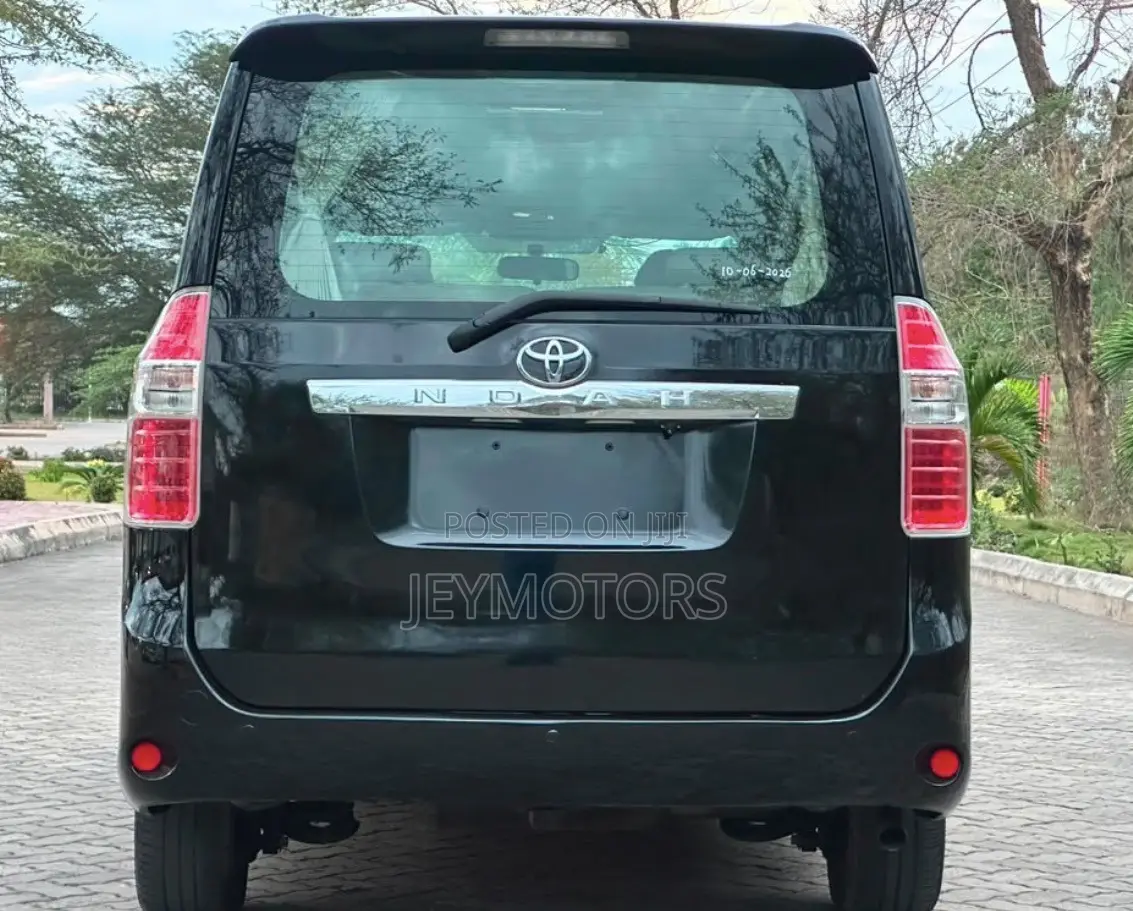 Toyota Noah 2009 Black