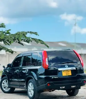 Nissan X-Trail 2010 Black