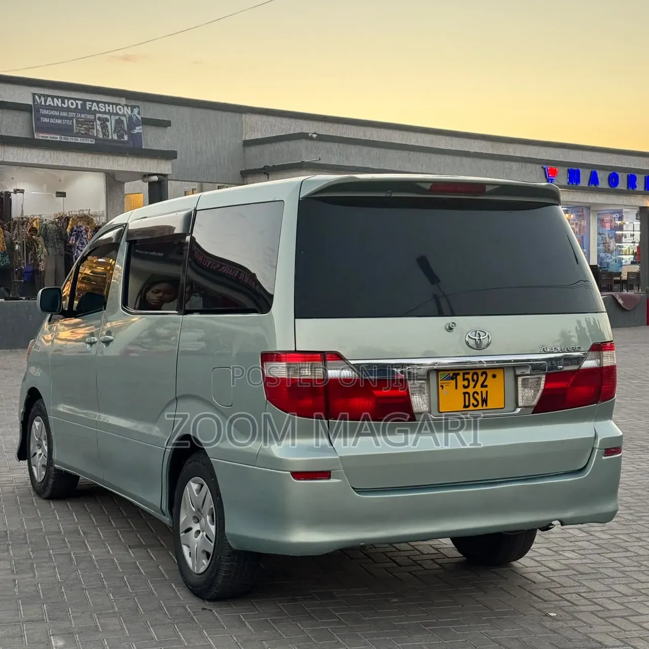 Toyota Alphard 2005 Silver
