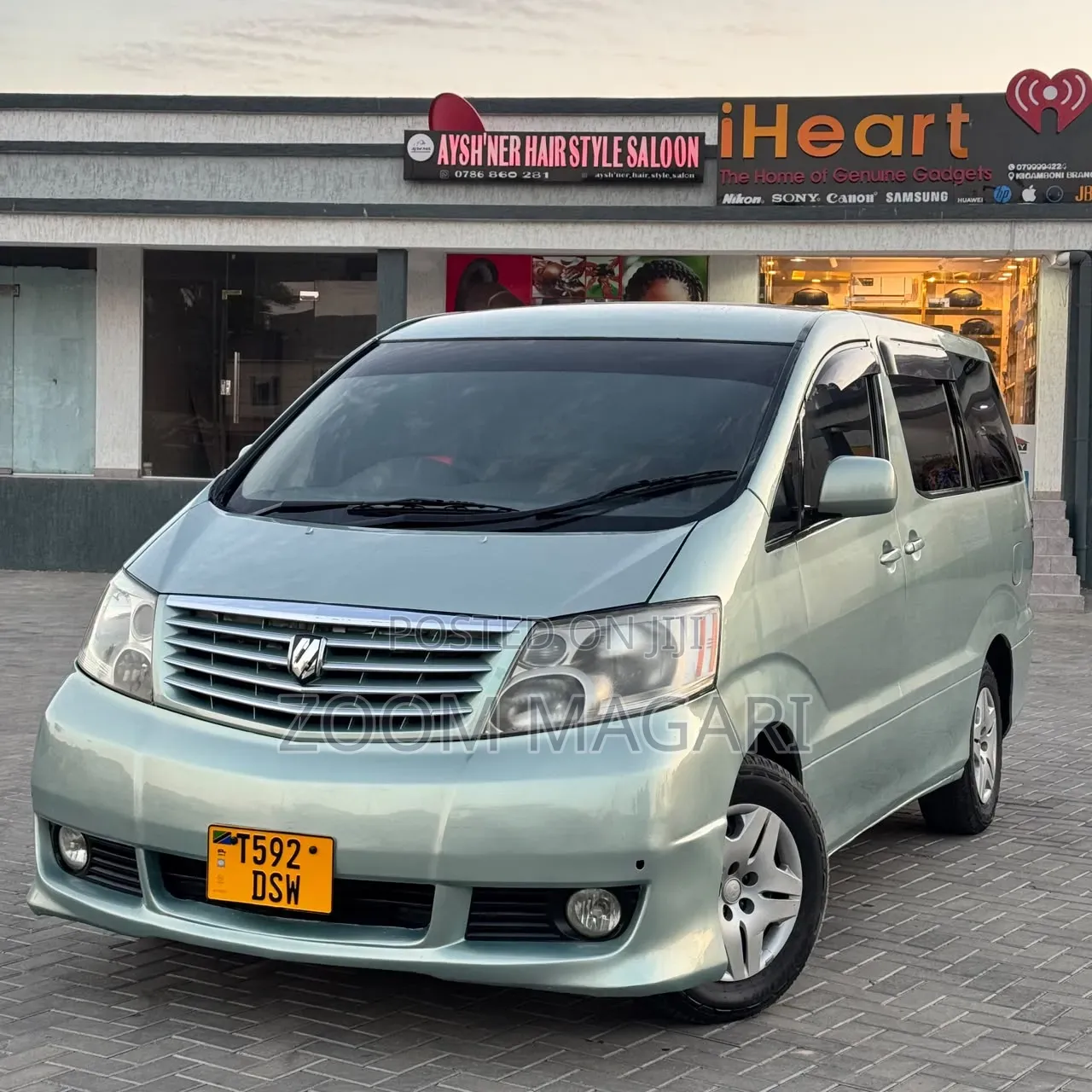 Toyota Alphard 2005 Silver