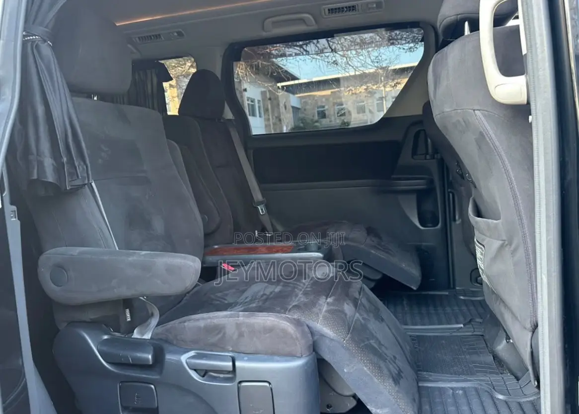 Toyota Vellfire 2010 Black