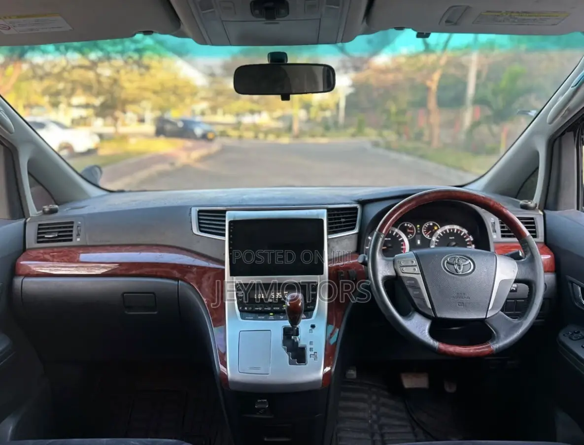 Toyota Vellfire 2010 Black