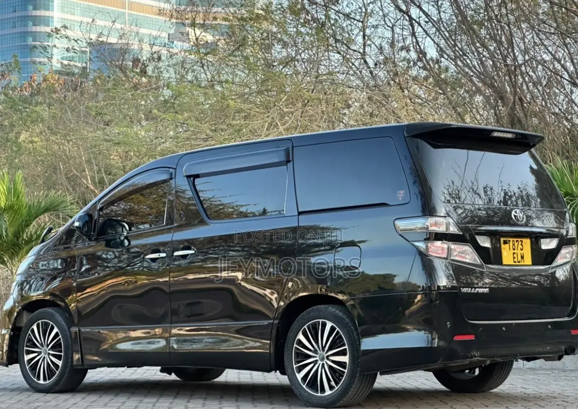 Toyota Vellfire 2010 Black