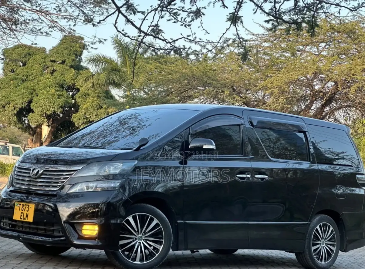 Toyota Vellfire 2010 Black