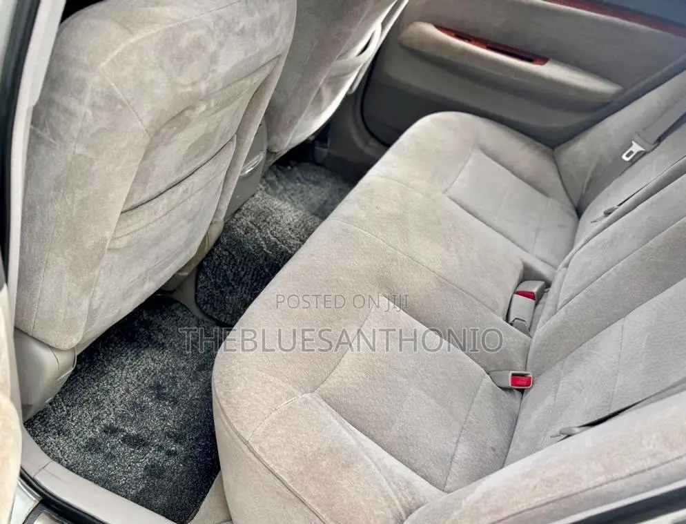 Toyota Mark II 2004 Silver