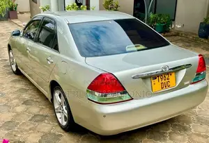 Toyota Mark II 2004 Silver