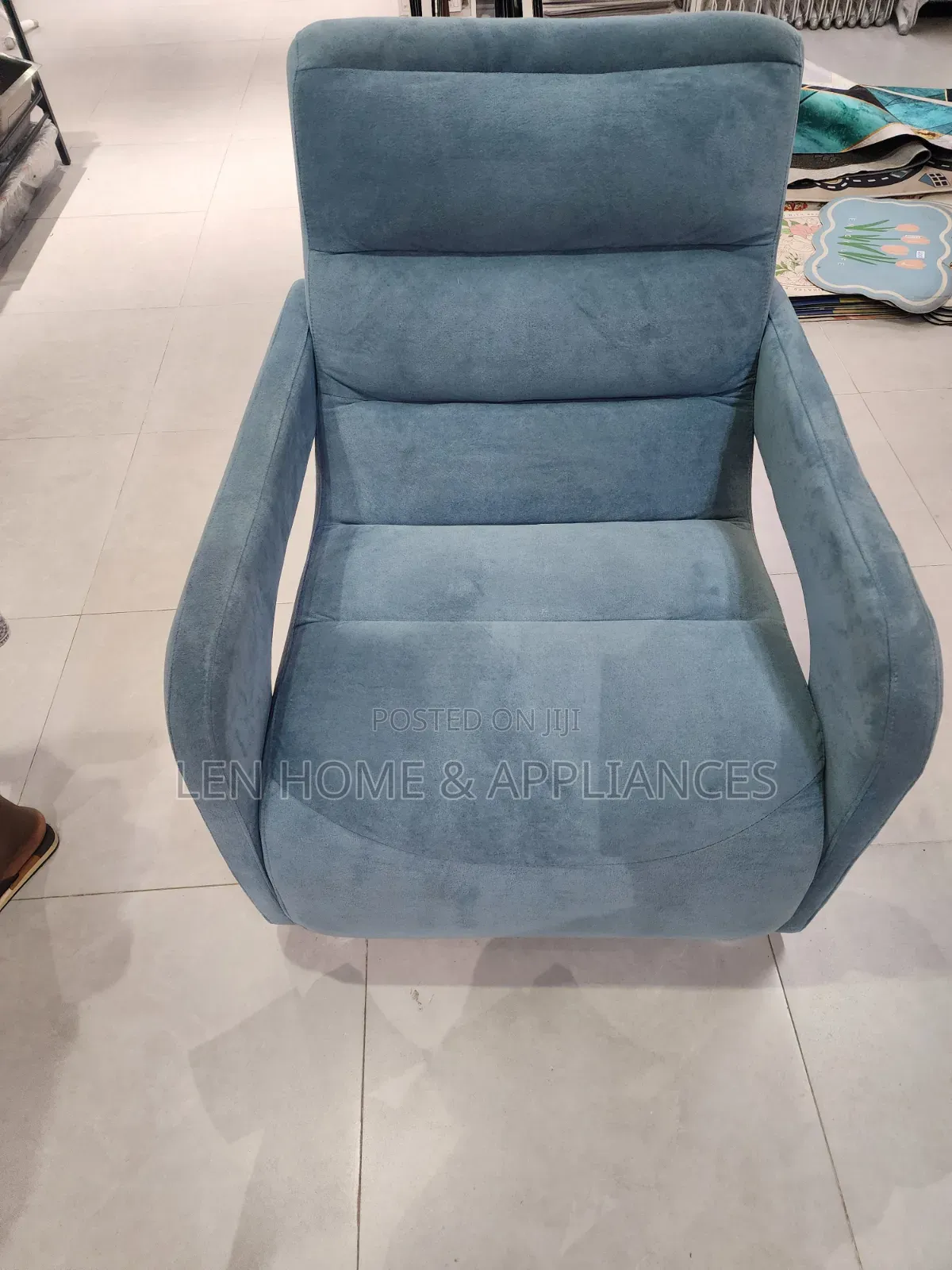 Single Sofa Fiber and Spring Very Luxury