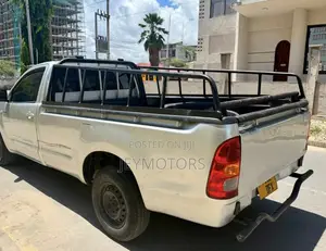Toyota Hilux 2009 Silver