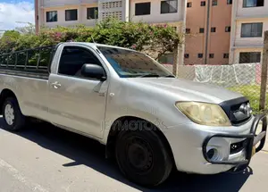 Toyota Hilux 2009 Silver
