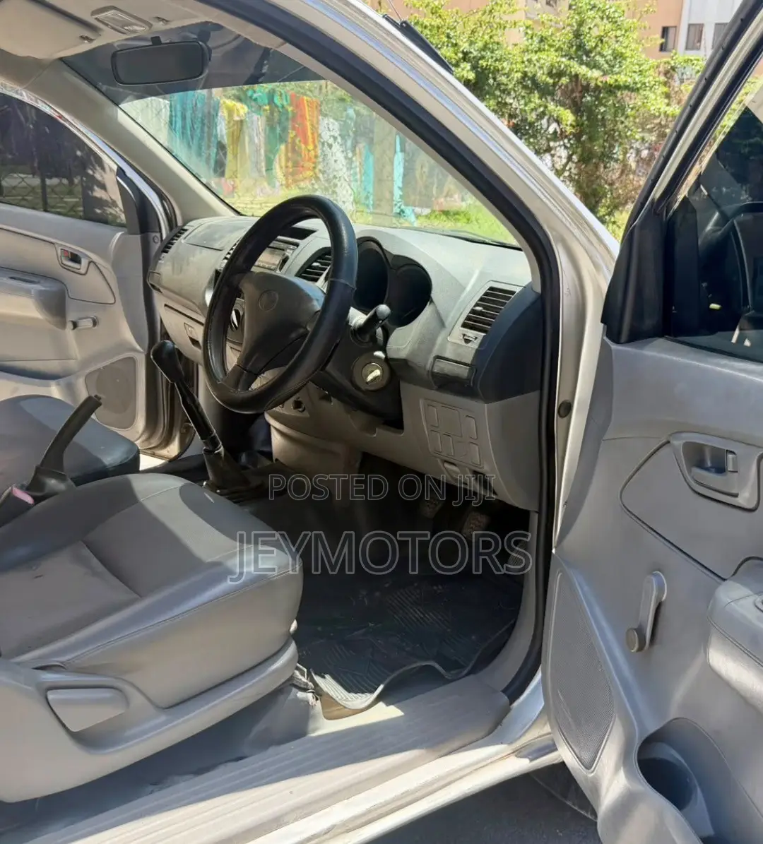 Toyota Hilux 2009 Silver
