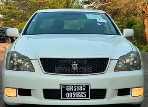 Toyota Crown 2006 White