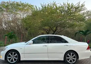 Toyota Crown 2006 White