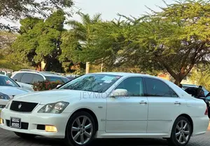 Toyota Crown 2006 White