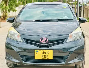Toyota Vitz 2011 Black