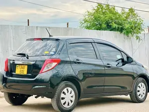 Toyota Vitz 2011 Black