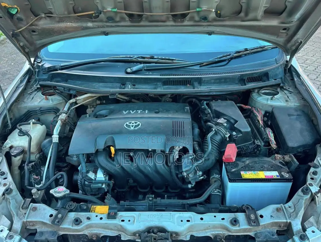 Toyota Premio 2010 Silver