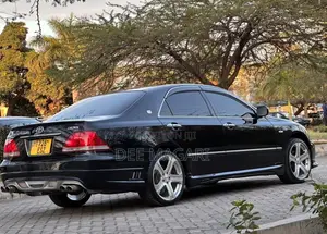 Toyota Crown 2004 Black