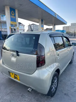 Toyota Passo 2004 Silver